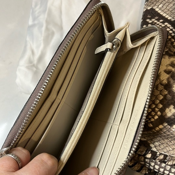 Michael Kors BUNDLE- Hamilton Python Tote Bag, Matching Wallet & NWT Dust bag - Picture 10 of 16